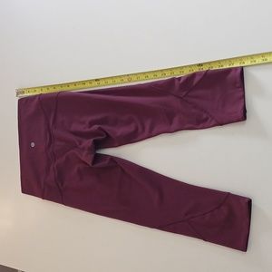 Lululemon Size 6 leggings Cropped Style